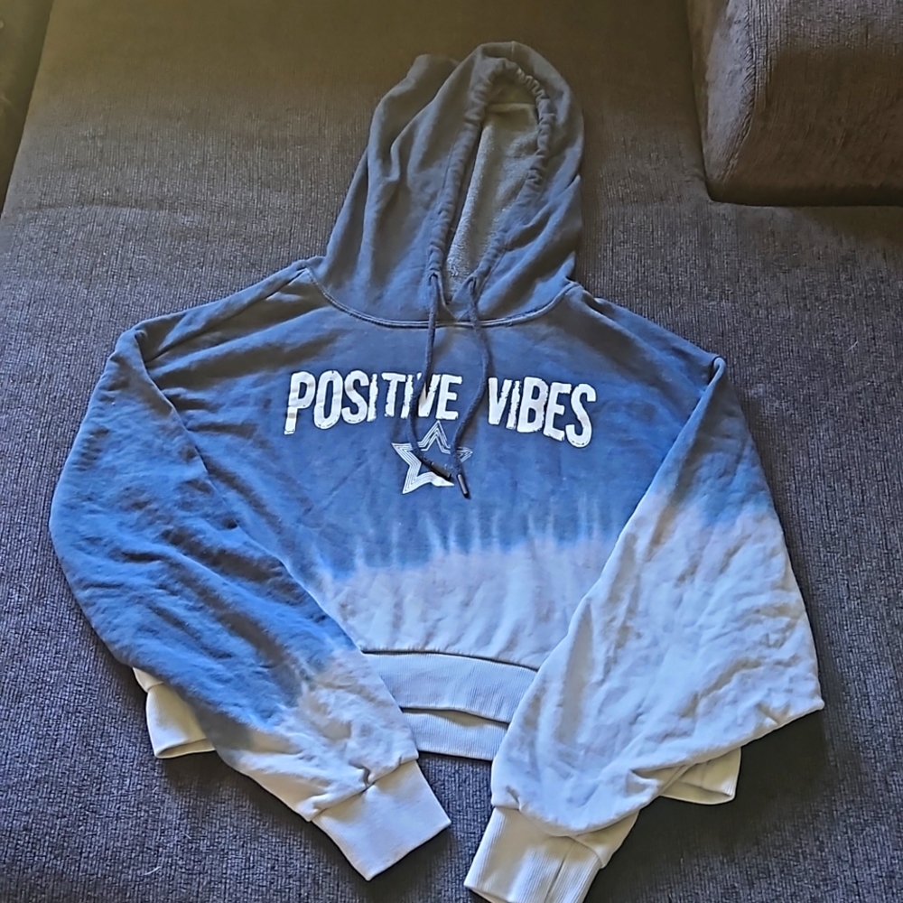 Girls positive vibes cropped hoodie sz xl (15-17)